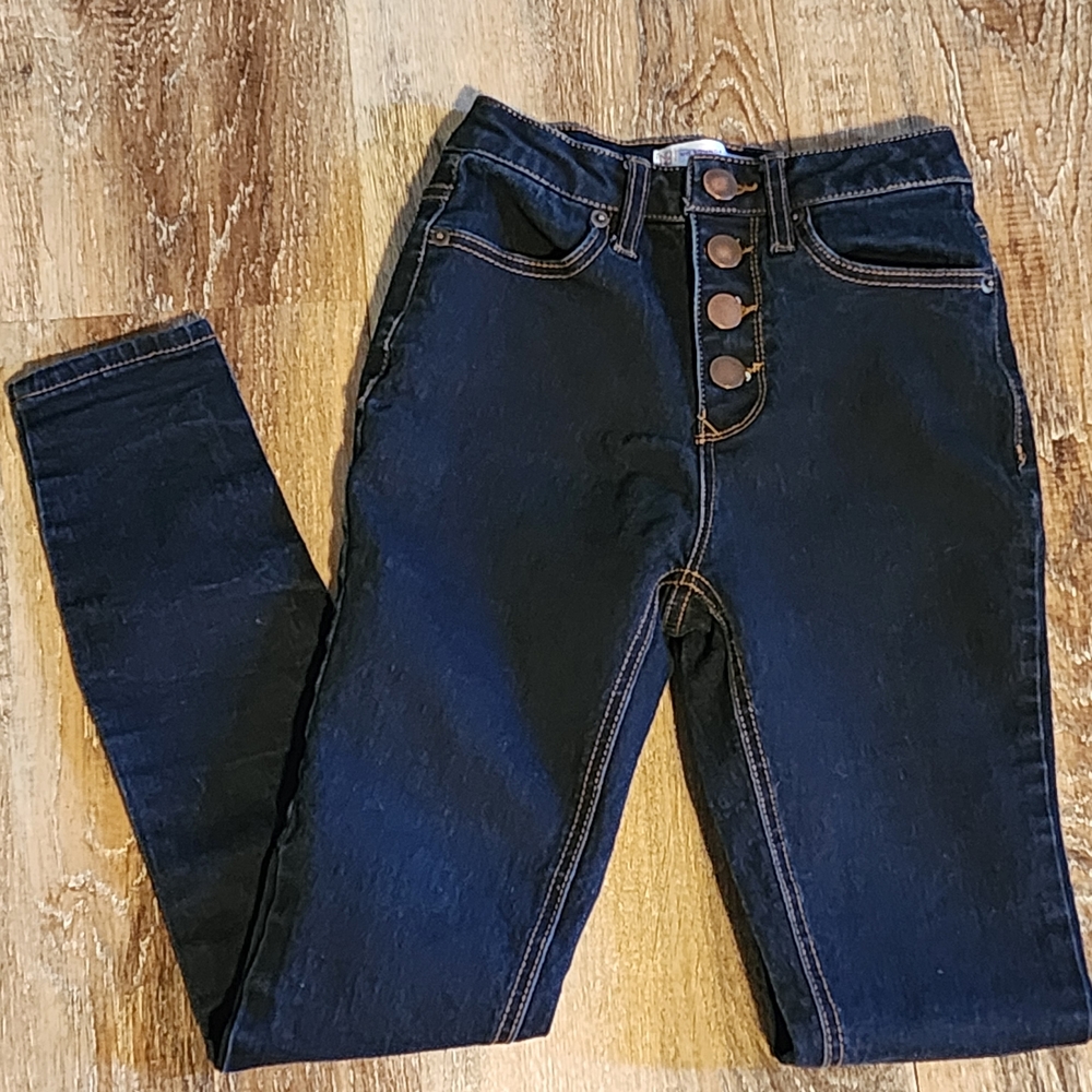 🔴No Boundaries High Rise Dark Blue Jeans